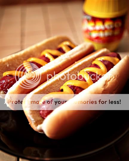 hotdogs002w.jpg