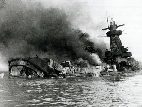german-pocket-battleship-graf-spee-sinking-following-battle-of-river-plate-in-uruguay-ww2-1940.jpg