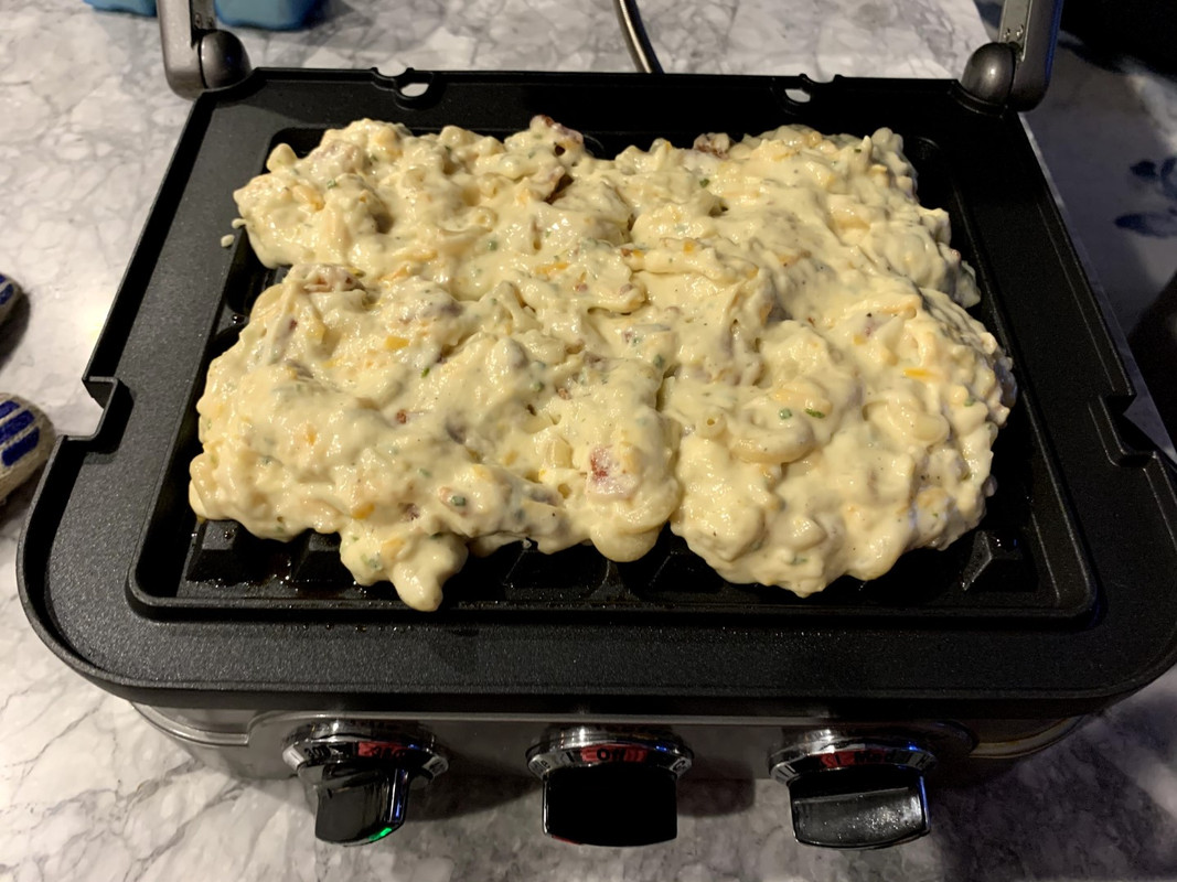 Mac-n-Cheese-Waffles-1.jpg