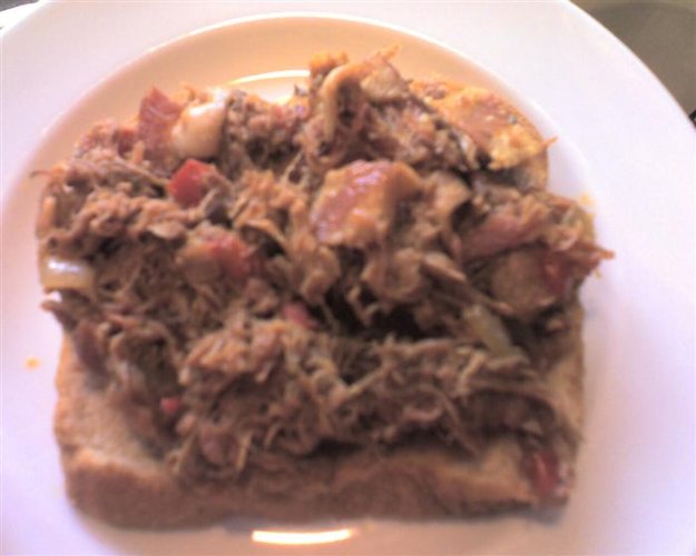 porked up pulled pork 005 (Custom).jpg