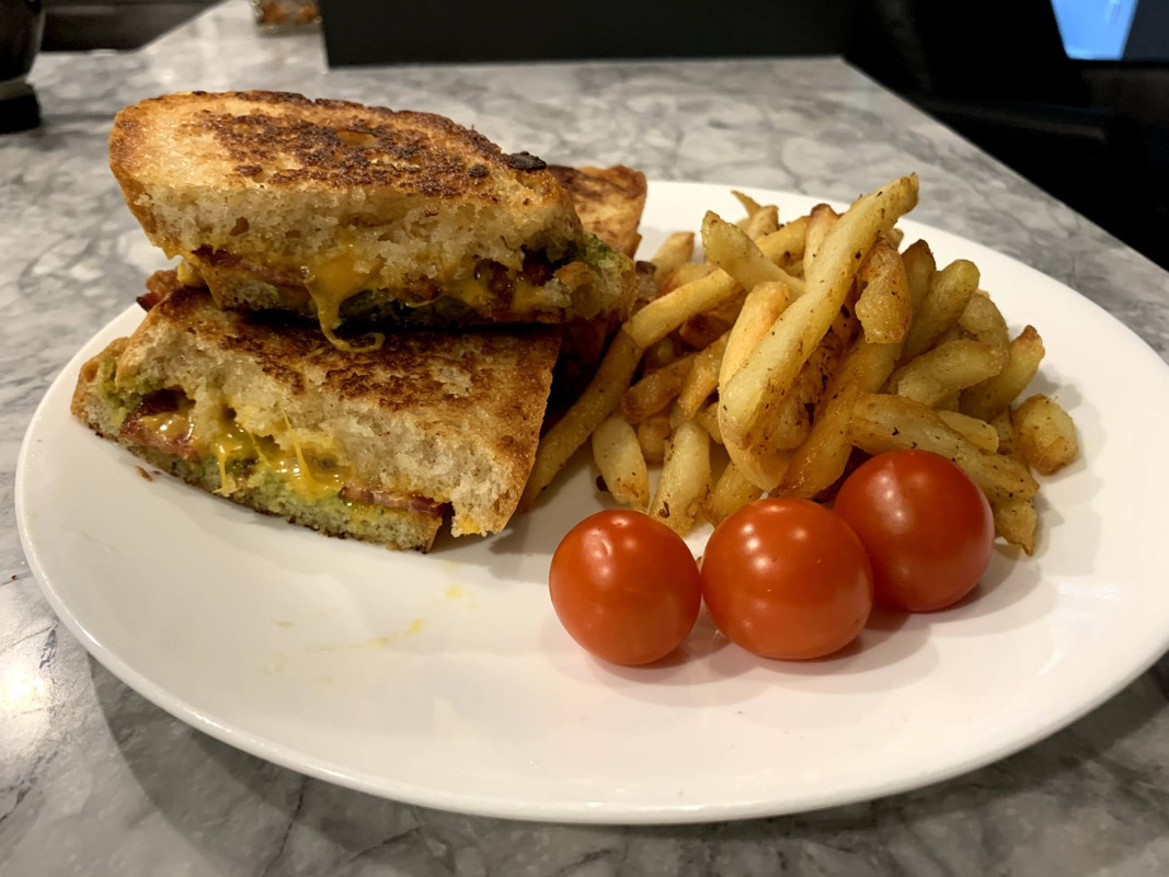 Pesto-Bacon-Grilled-Cheese-2.jpg